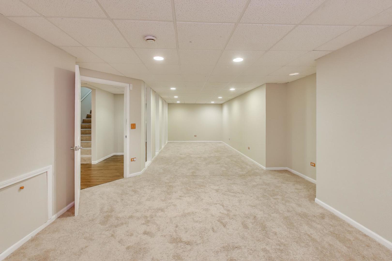 9699 FAIRFIELD Road, Huntley, IL 60142