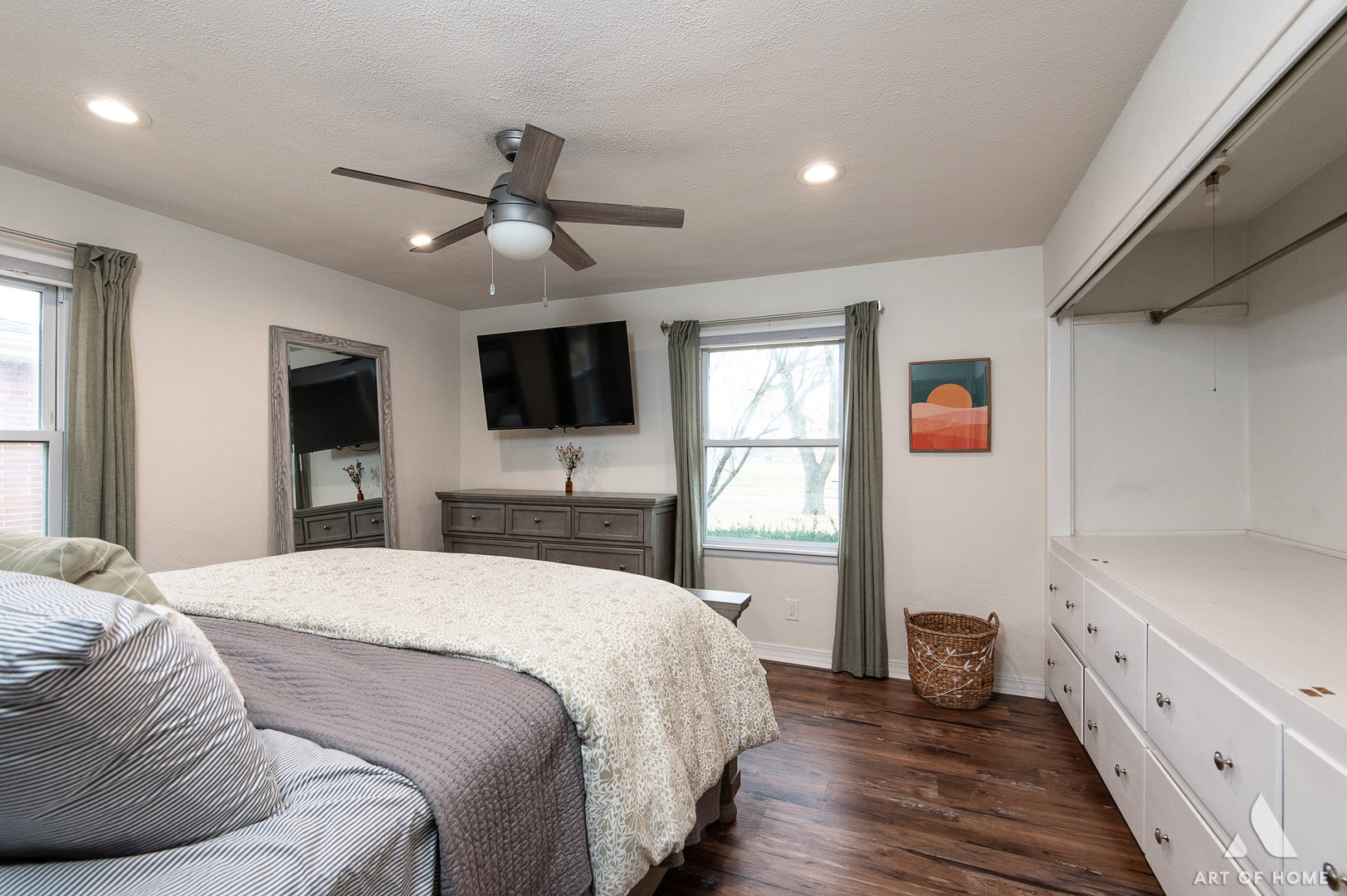 930 E 8th Street, Lockport, IL 60441