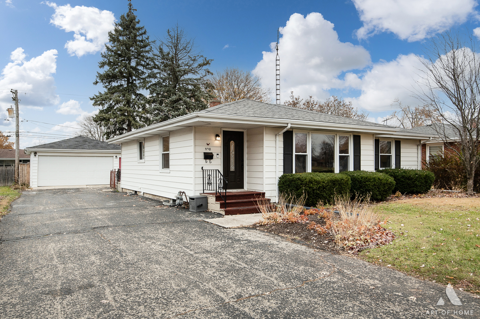 930 E 8th Street, Lockport, IL 60441