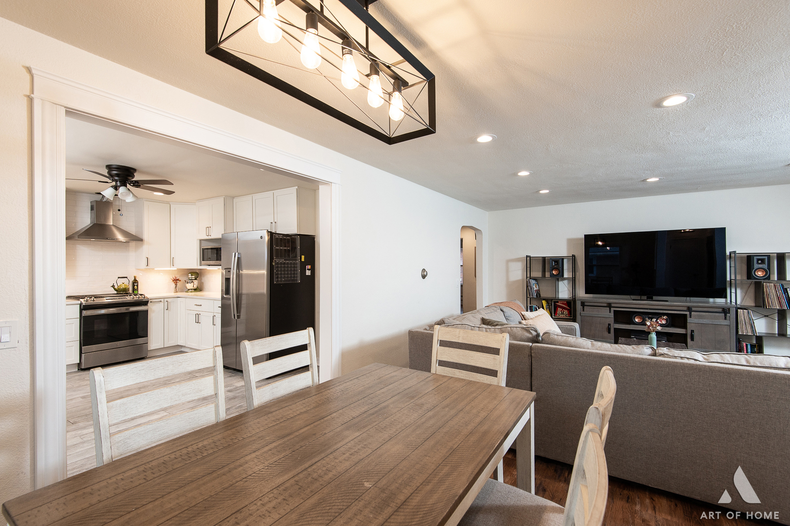 930 E 8th Street, Lockport, IL 60441