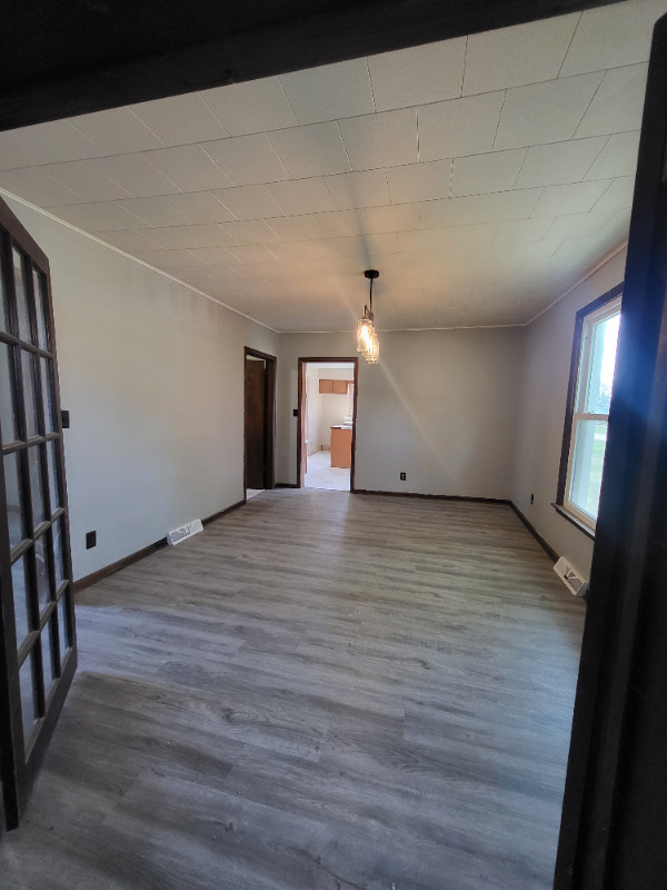 801 Main Street, Crescent City, IL 60928