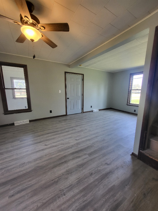 801 Main Street, Crescent City, IL 60928