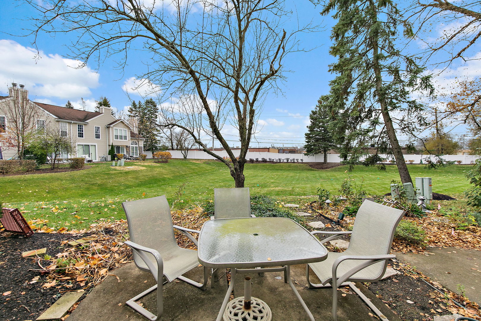 1113 Regency Court, Schaumburg, IL 60193