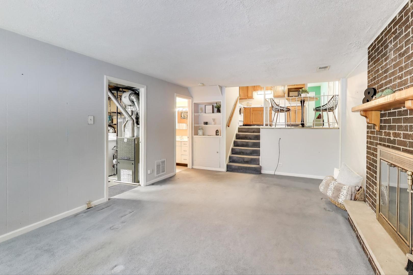 1046 Martingale Drive, Bartlett, IL 60103