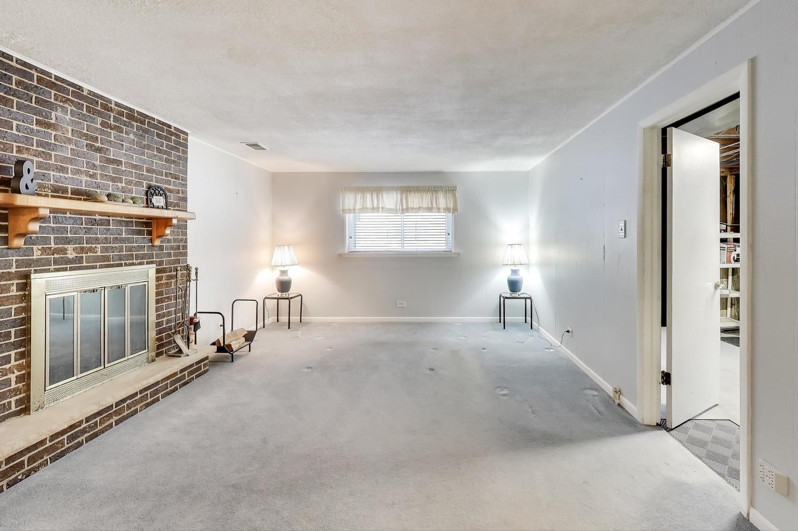 1046 Martingale Drive, Bartlett, IL 60103