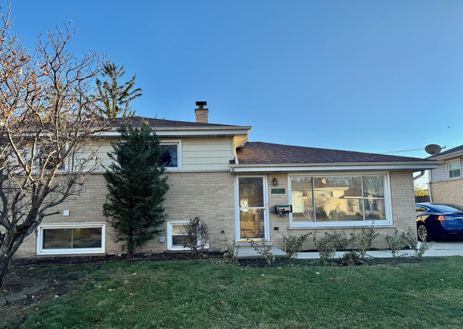 1411 Anthony Road, Wheeling, IL 60090