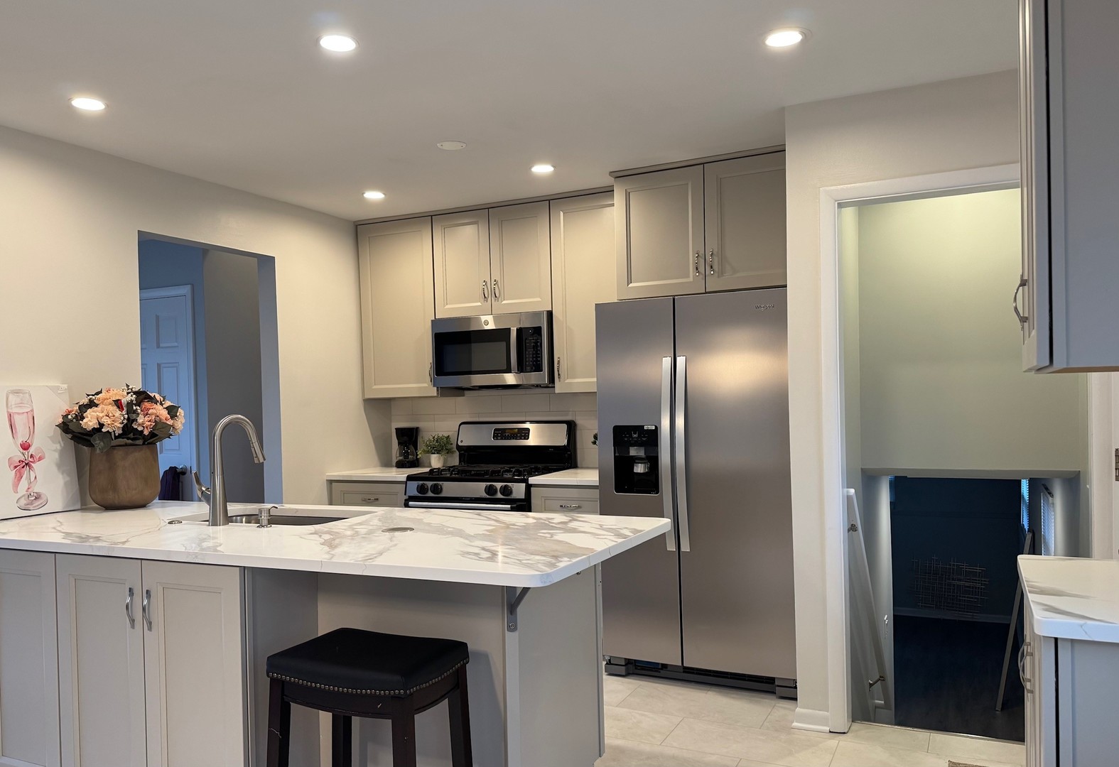 1411 Anthony Road, Wheeling, IL 60090