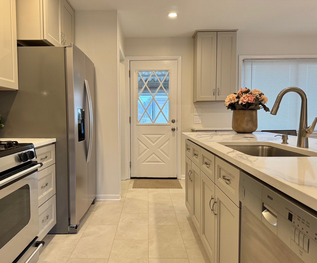 1411 Anthony Road, Wheeling, IL 60090