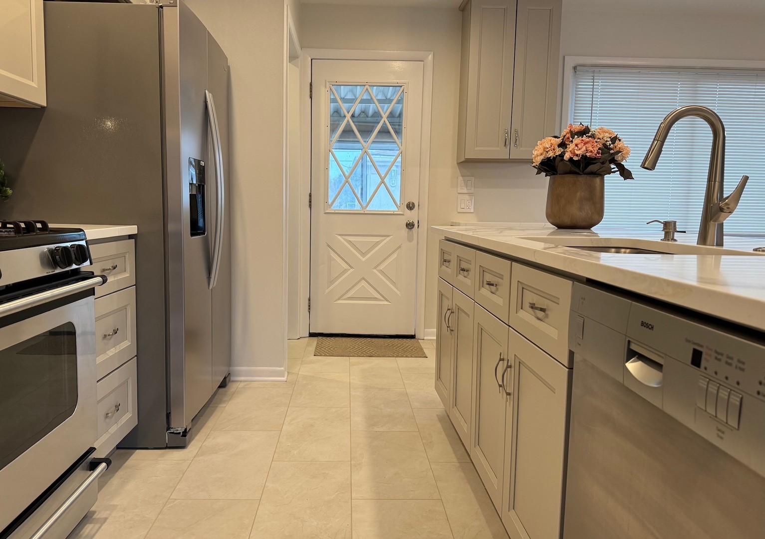 1411 Anthony Road, Wheeling, IL 60090