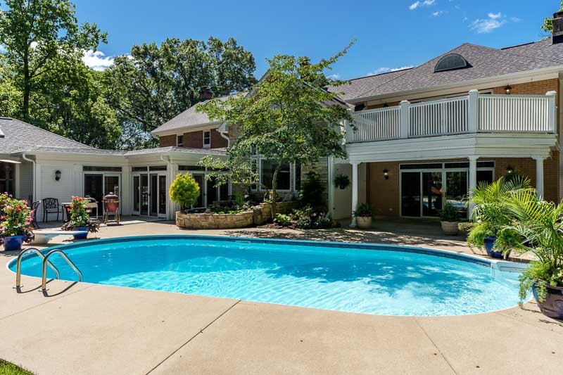 2716 Spring Creek Road, Rockford, IL 61107