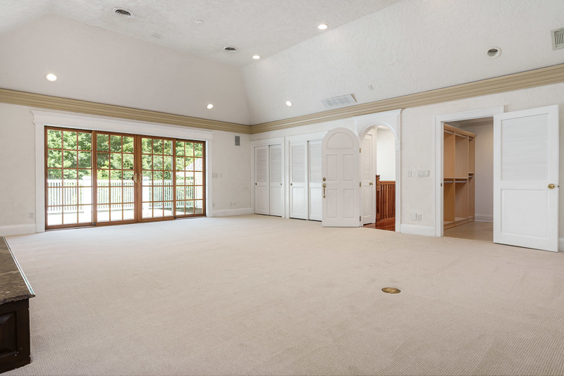 2716 Spring Creek Road, Rockford, IL 61107