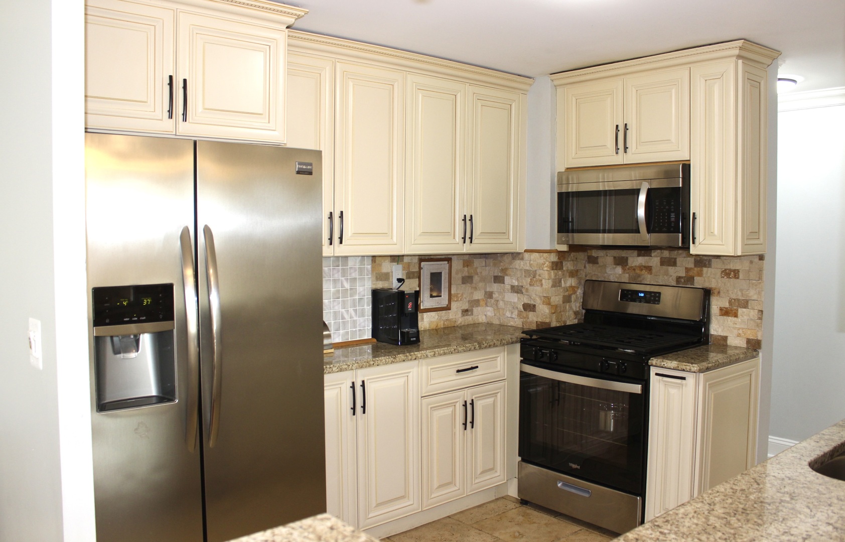 2201 S Highland Avenue #3G, Lombard, IL 60148