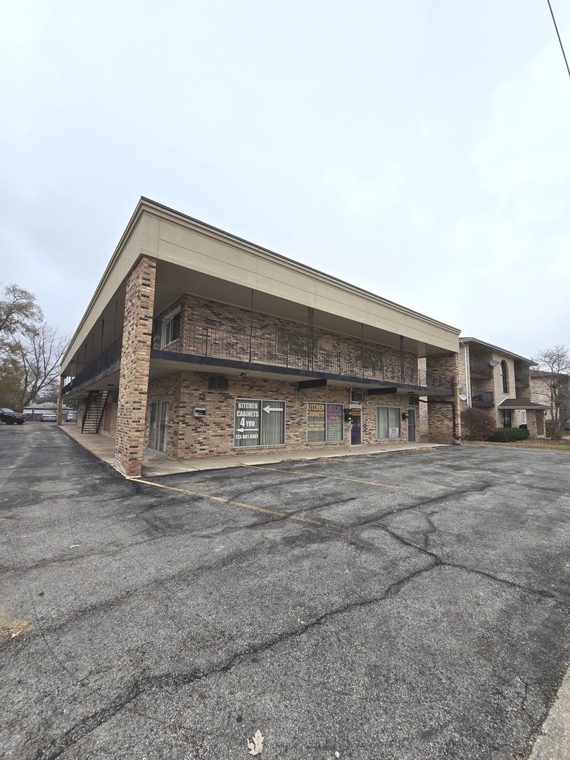 7926 W 103 Street #A, Palos Hills, IL 60465