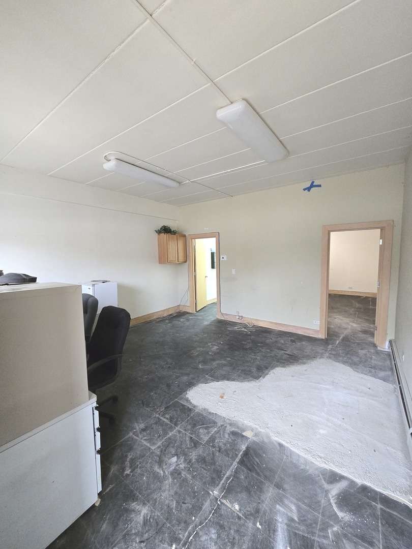 7926 W 103 Street #A, Palos Hills, IL 60465