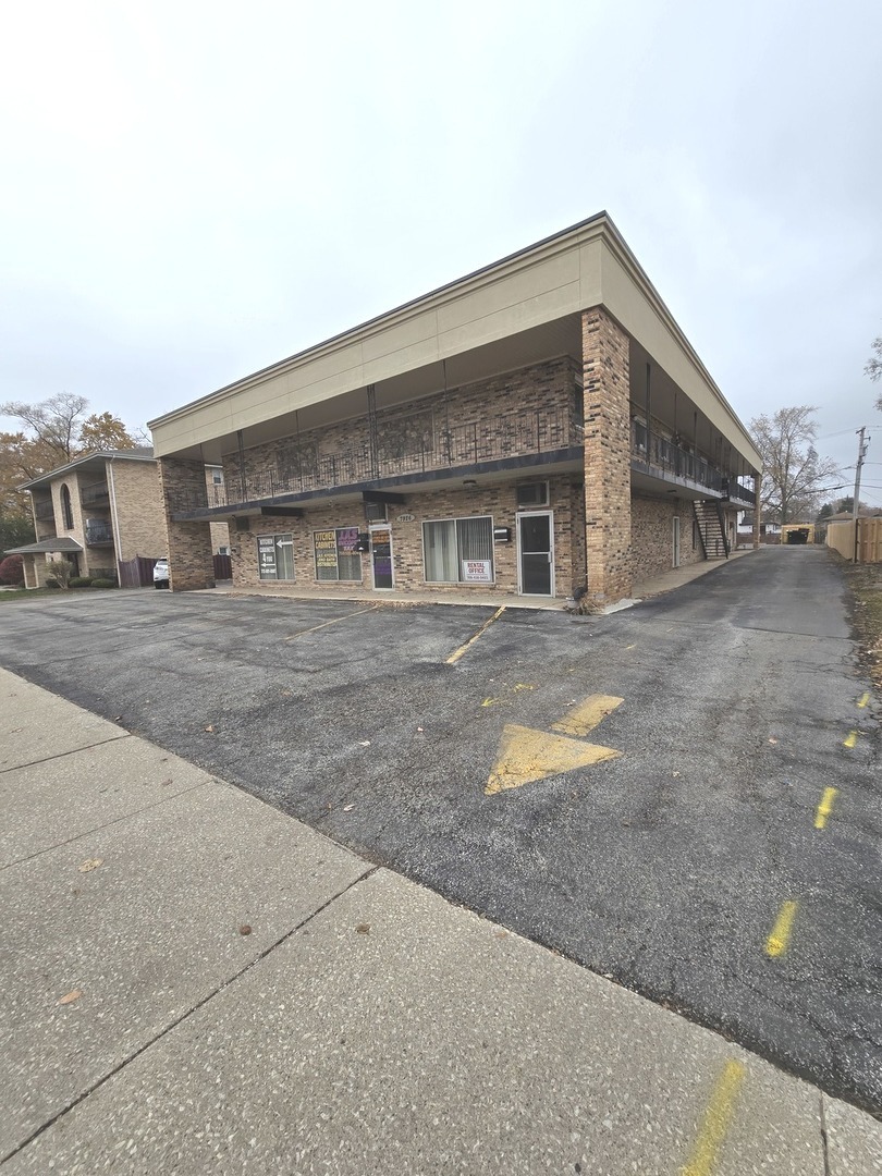 7926 W 103 Street #A, Palos Hills, IL 60465