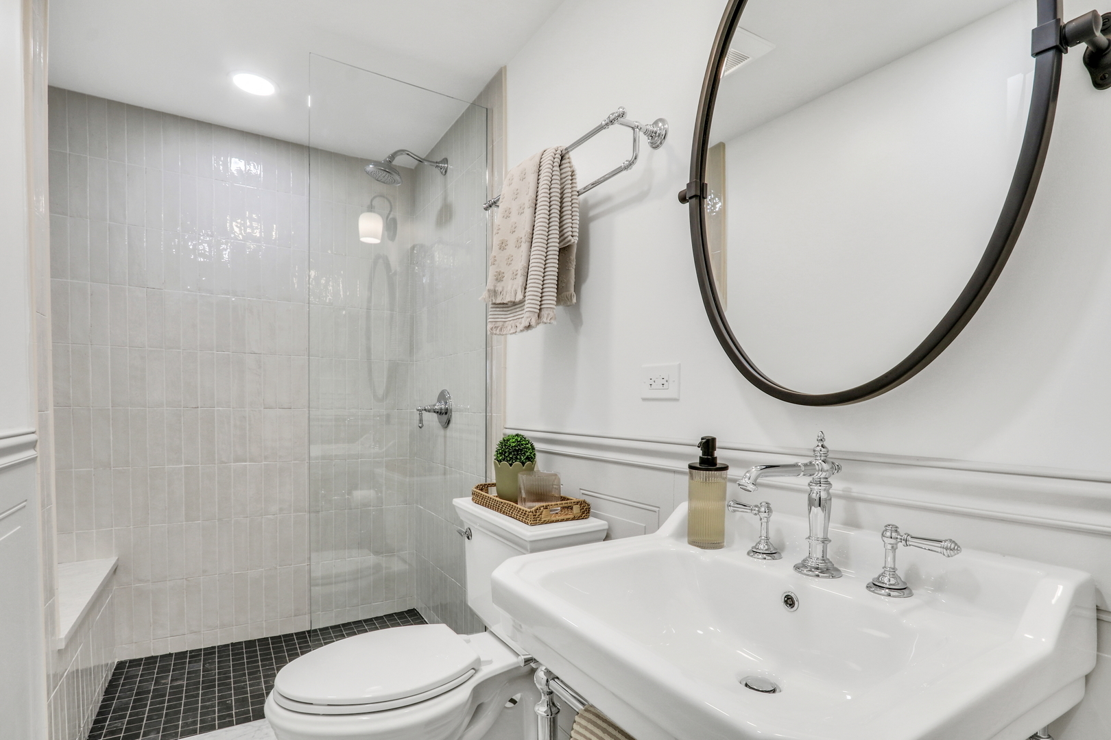 141 Park Avenue, Grayslake, IL 60030