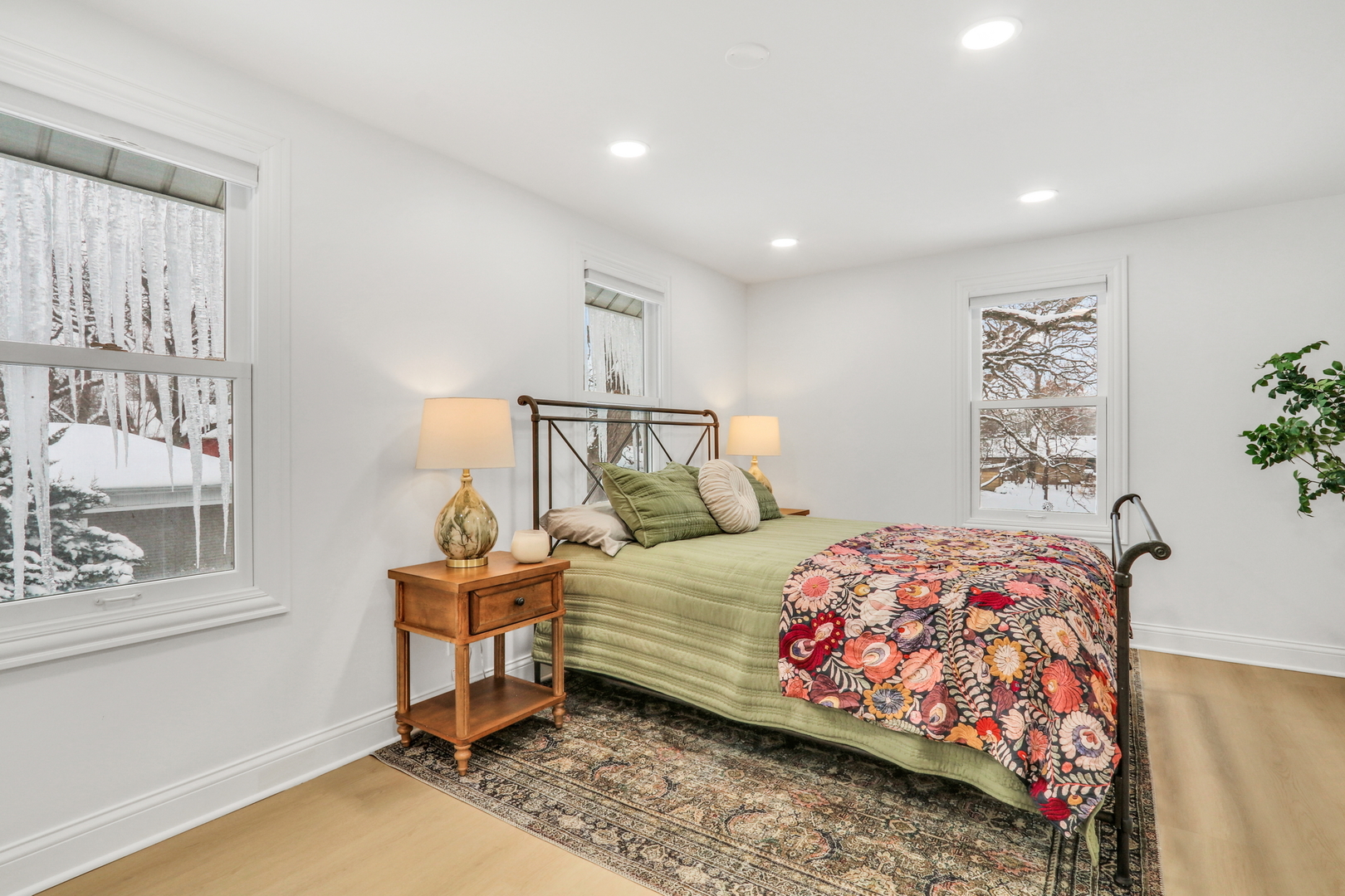 141 Park Avenue, Grayslake, IL 60030