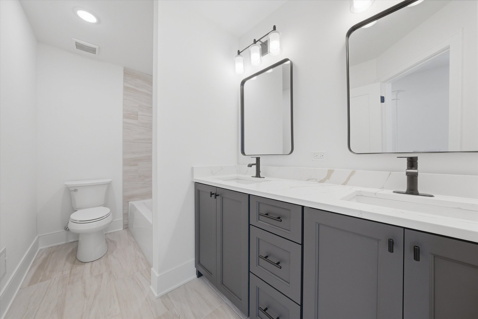 22640 Fieldstone Drive, Frankfort, IL 60423