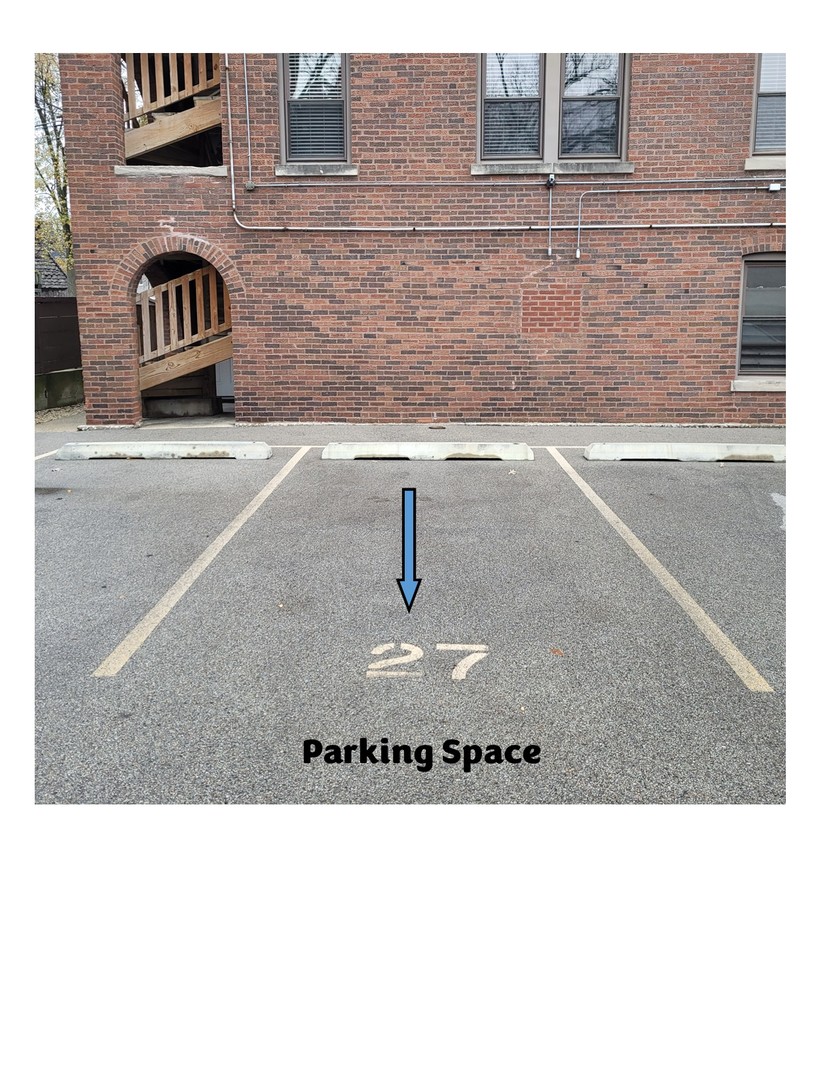 56 Forest Avenue #1N, Riverside, IL 60546