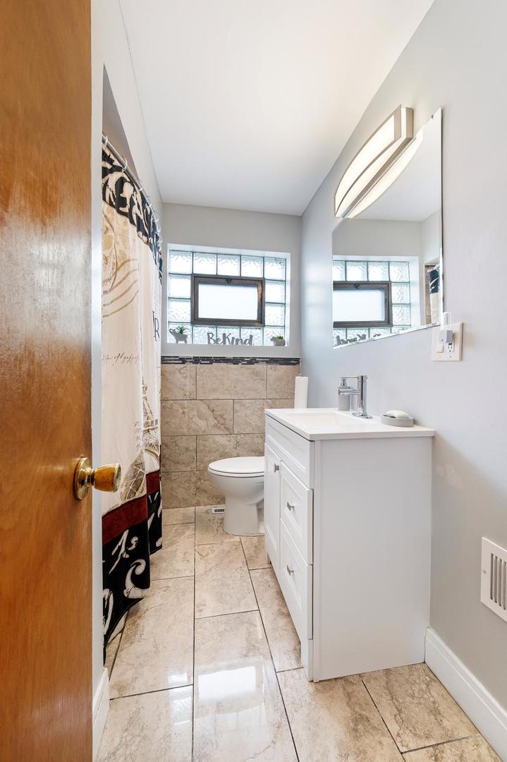 15726 Ingleside Avenue, Dolton, IL 60419