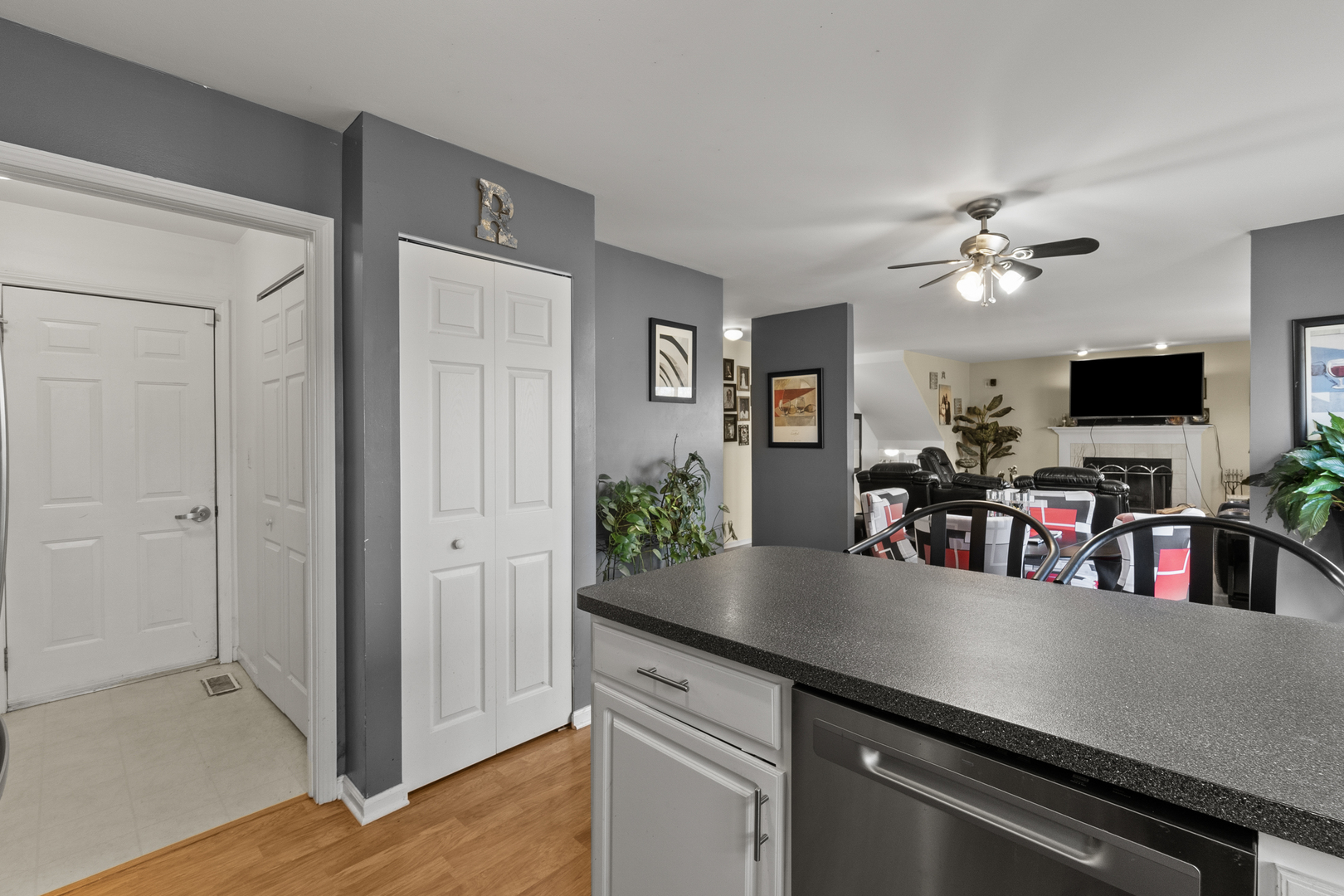 1907 Dawn Lane, Zion, IL 60099