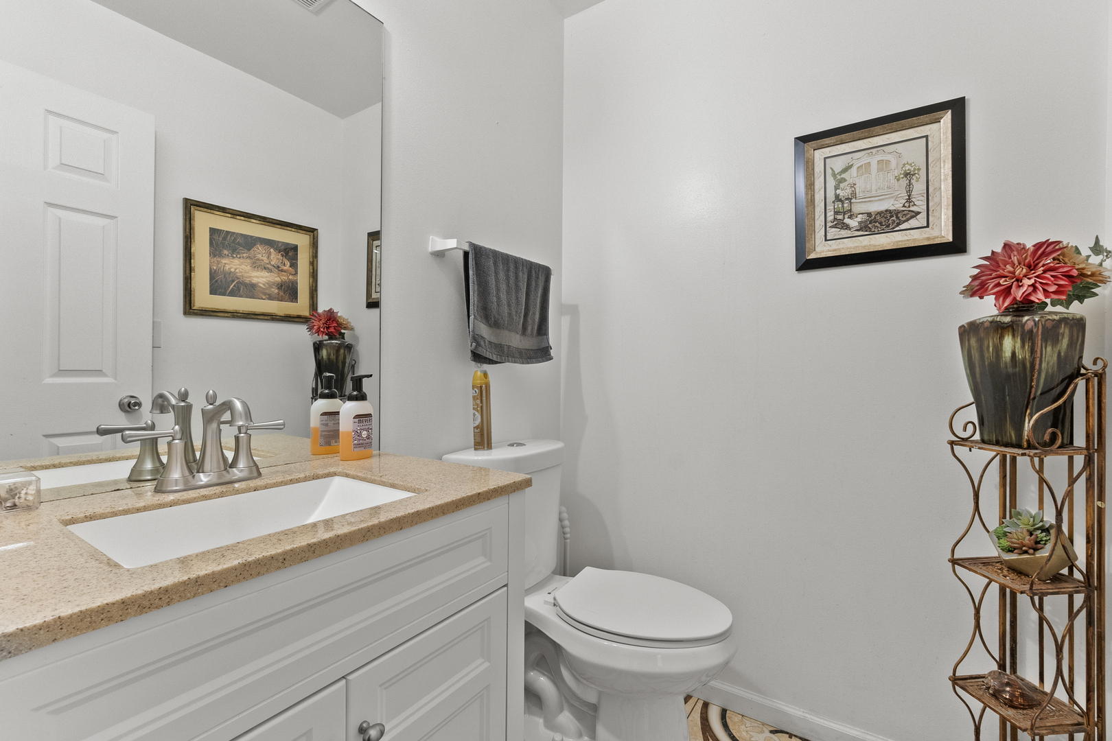 1907 Dawn Lane, Zion, IL 60099