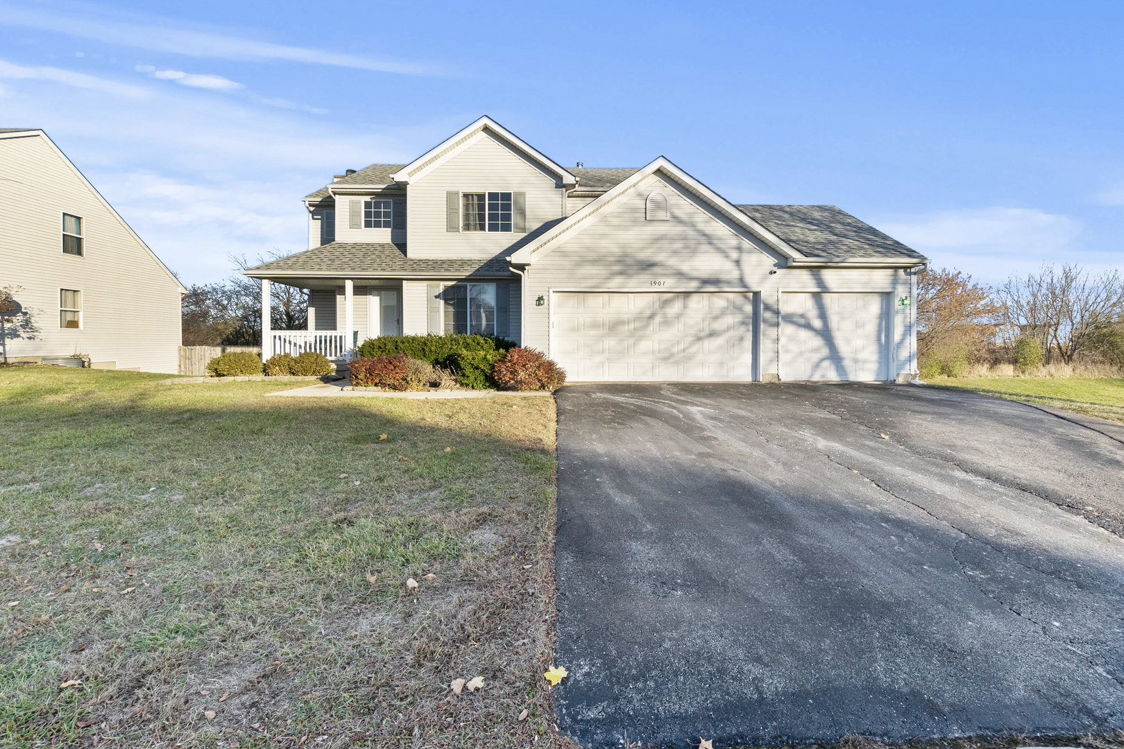 1907 Dawn Lane, Zion, IL 60099