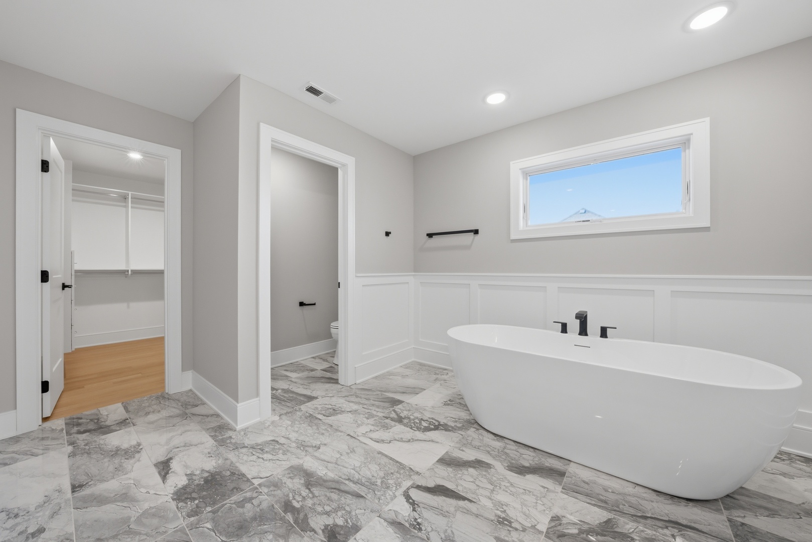 8620 Pine Ridge Drive, Frankfort, IL 60423