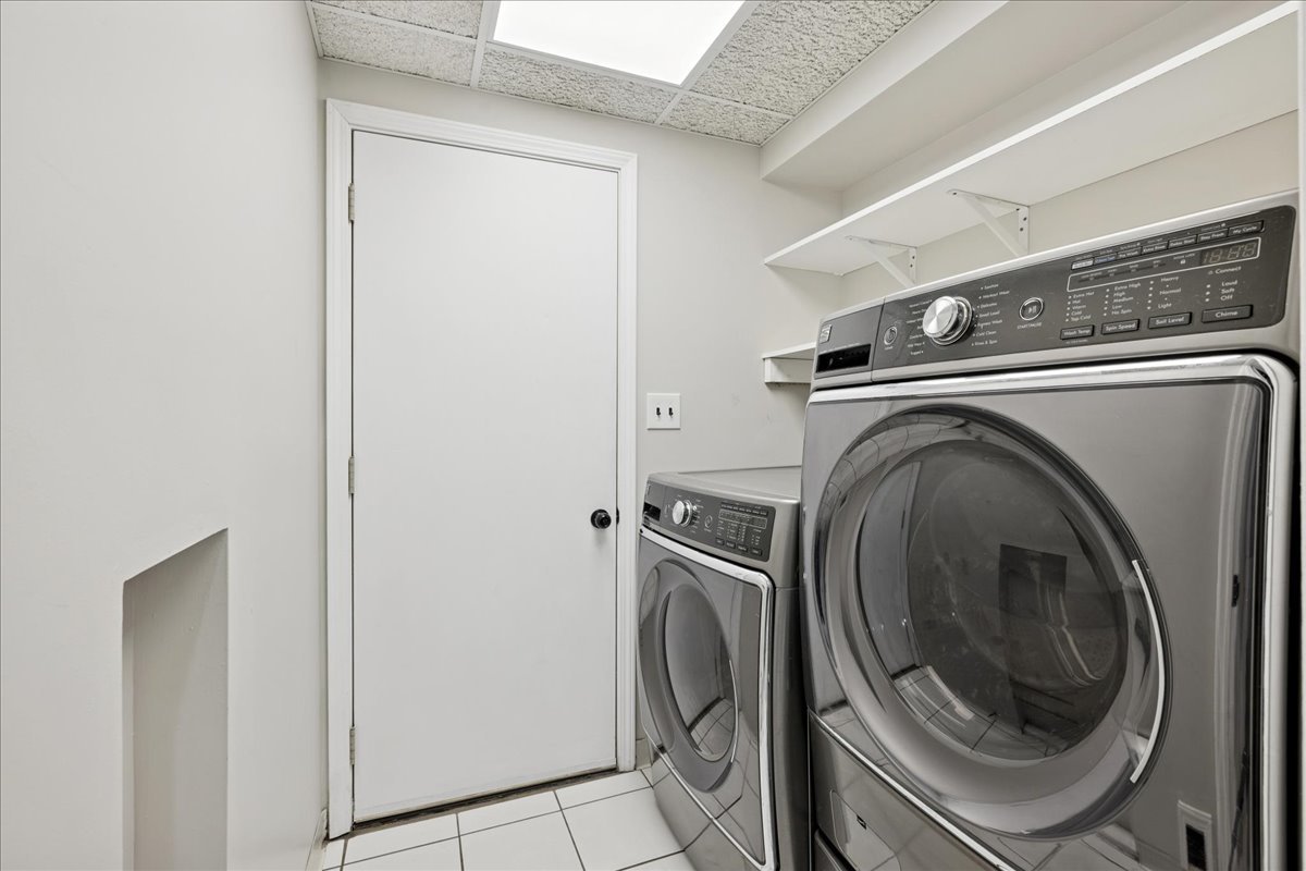 20 S Parliament Way, Mundelein, IL 60060