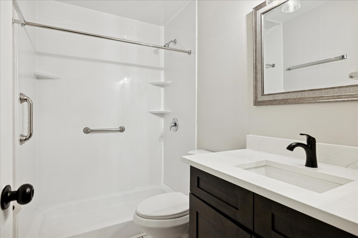 20 S Parliament Way, Mundelein, IL 60060