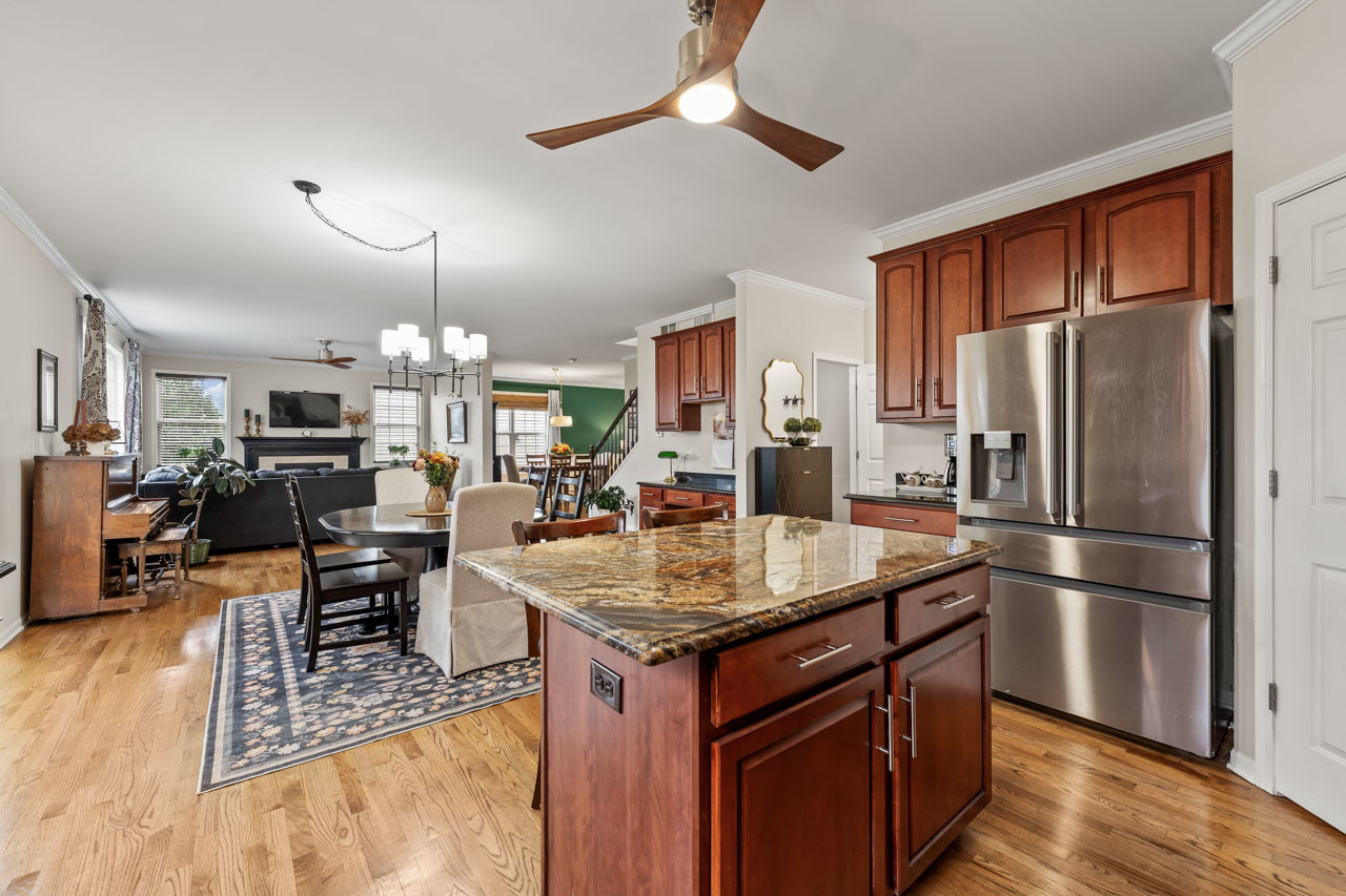 38 E Meadow Drive, Cortland, IL 60112