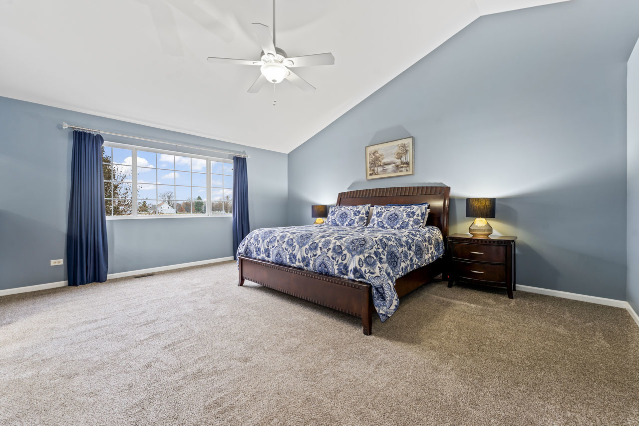 38 E Meadow Drive, Cortland, IL 60112