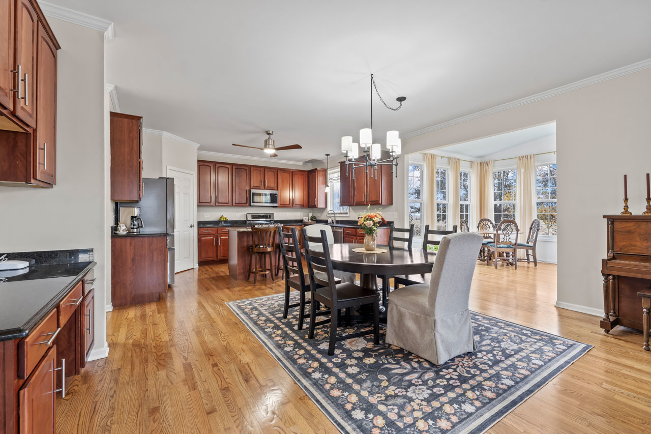 38 E Meadow Drive, Cortland, IL 60112