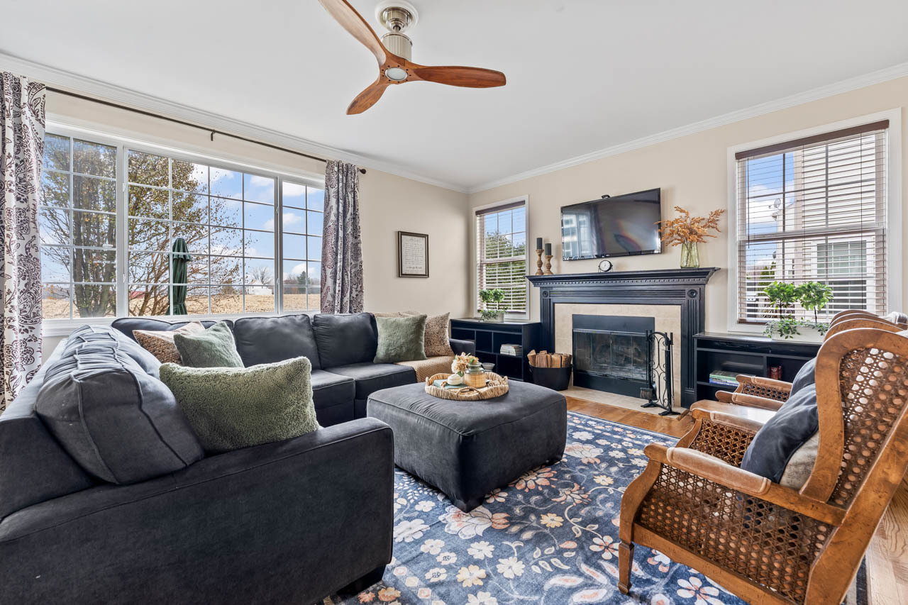 38 E Meadow Drive, Cortland, IL 60112