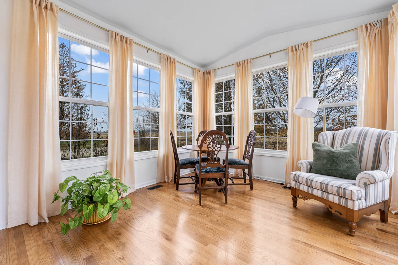 38 E Meadow Drive, Cortland, IL 60112