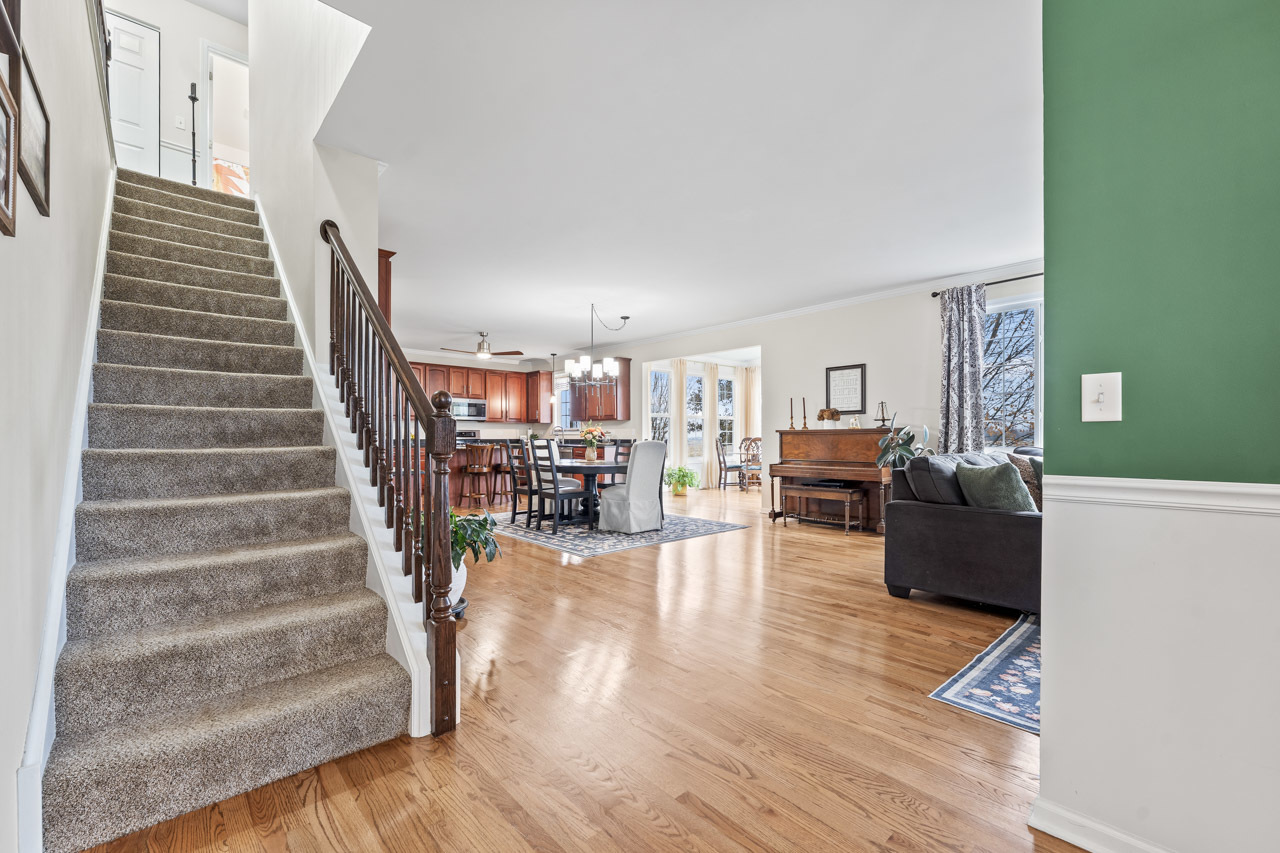 38 E Meadow Drive, Cortland, IL 60112