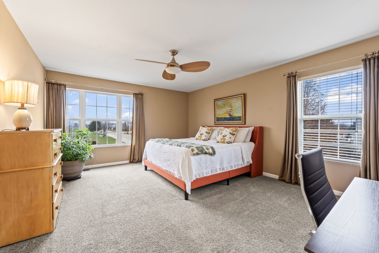 38 E Meadow Drive, Cortland, IL 60112