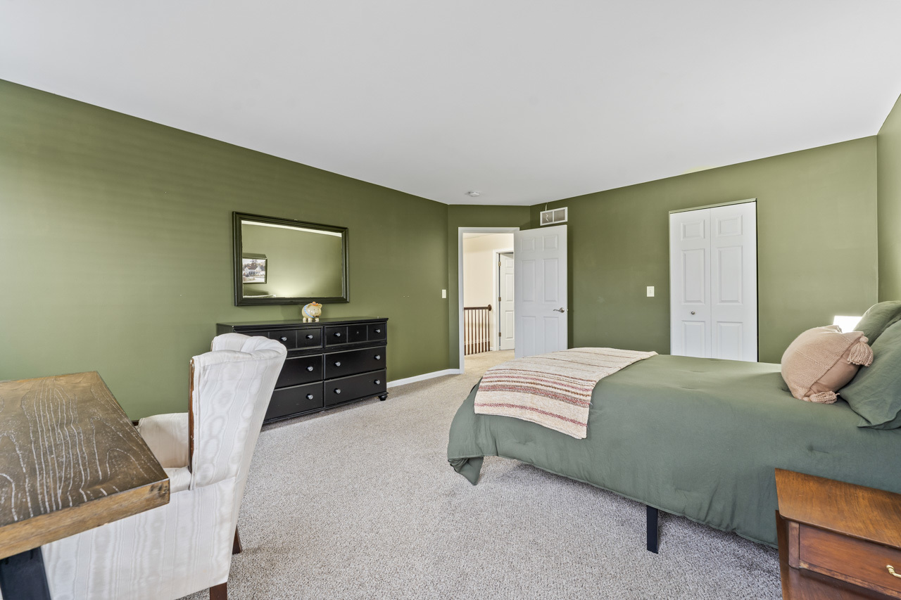 38 E Meadow Drive, Cortland, IL 60112