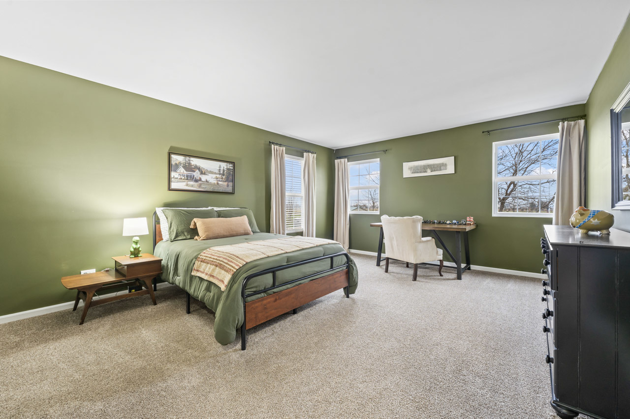 38 E Meadow Drive, Cortland, IL 60112