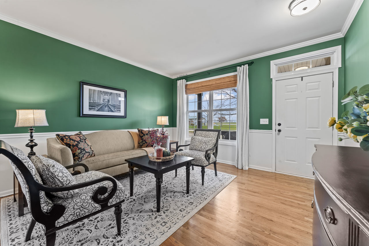 38 E Meadow Drive, Cortland, IL 60112