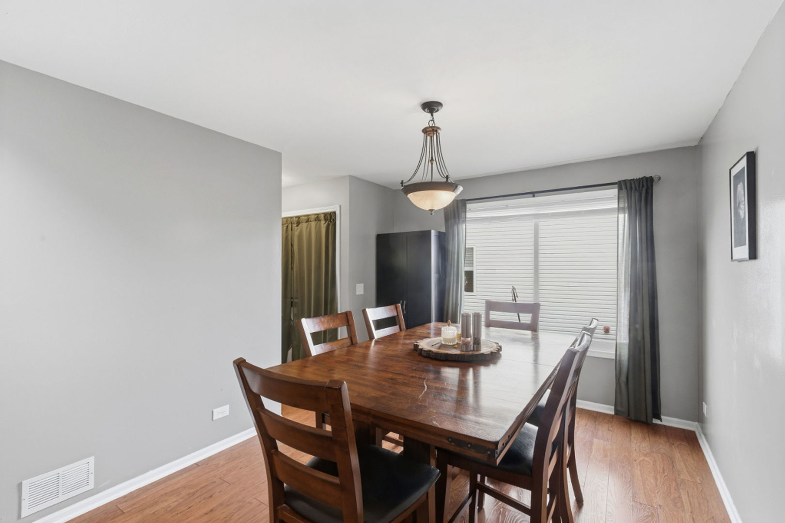 2138 N Green Valley Lane, Round Lake Beach, IL 60073