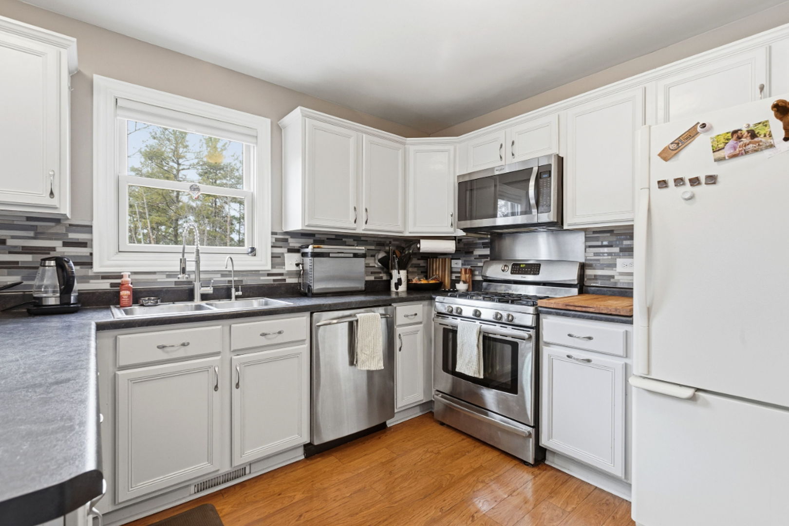 2138 N Green Valley Lane, Round Lake Beach, IL 60073