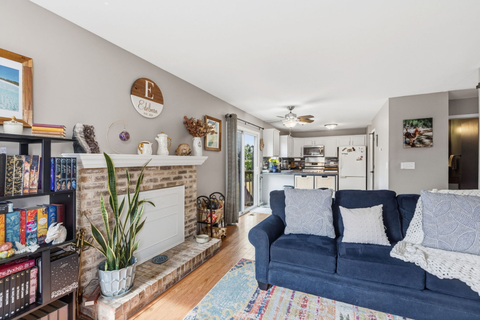 2138 N Green Valley Lane, Round Lake Beach, IL 60073