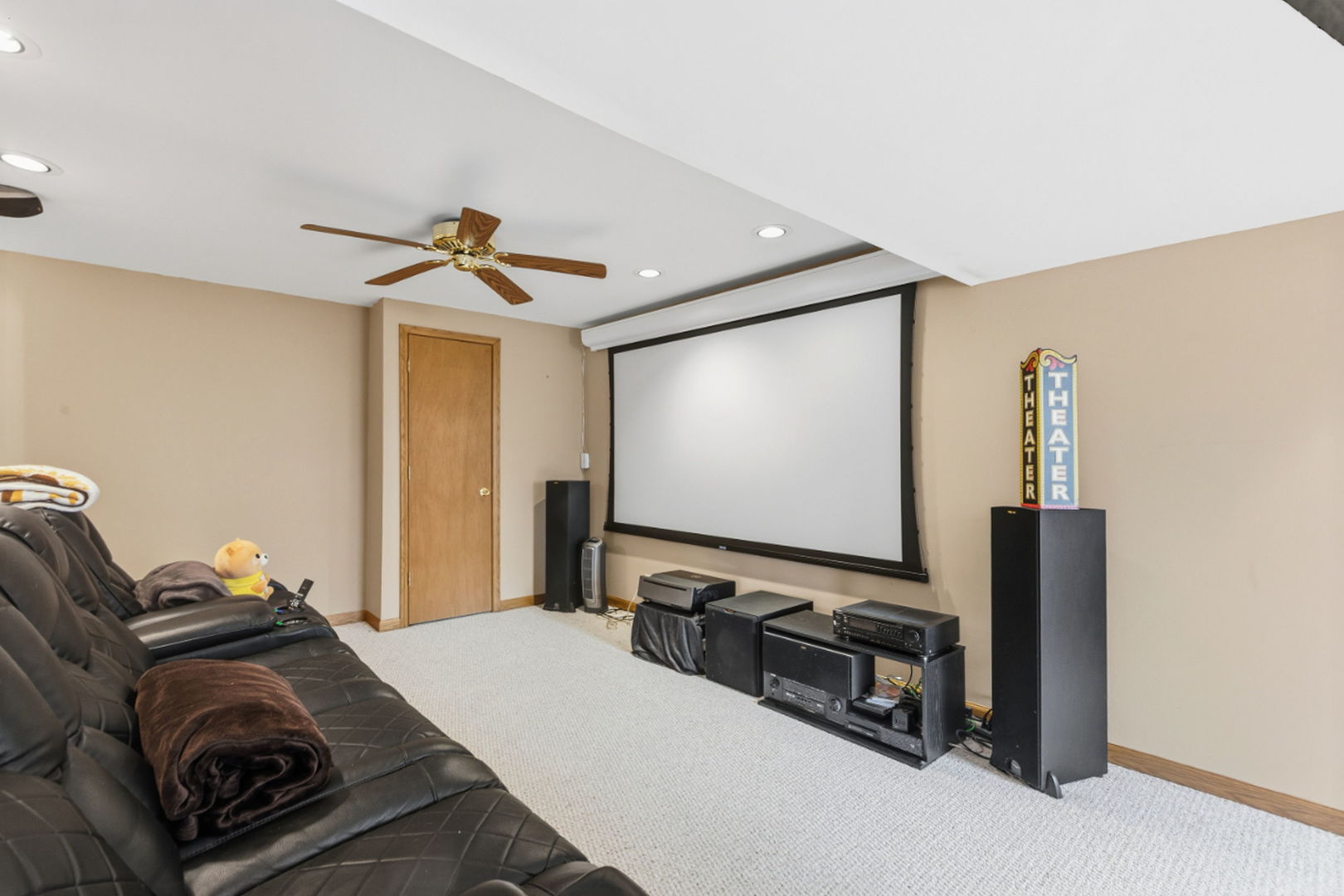 2138 N Green Valley Lane, Round Lake Beach, IL 60073