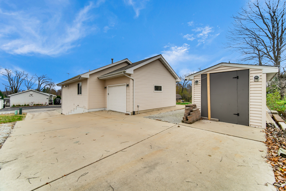 134 Fossil Lake Road, Wilmington, IL 60481