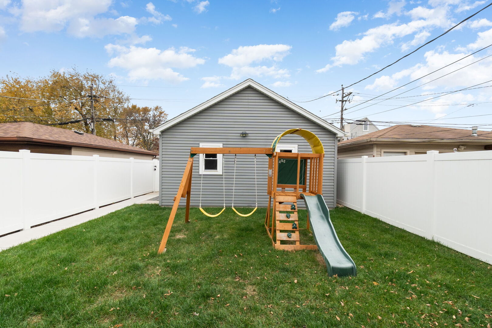 3806 N Nordica Avenue, Chicago, IL 60634