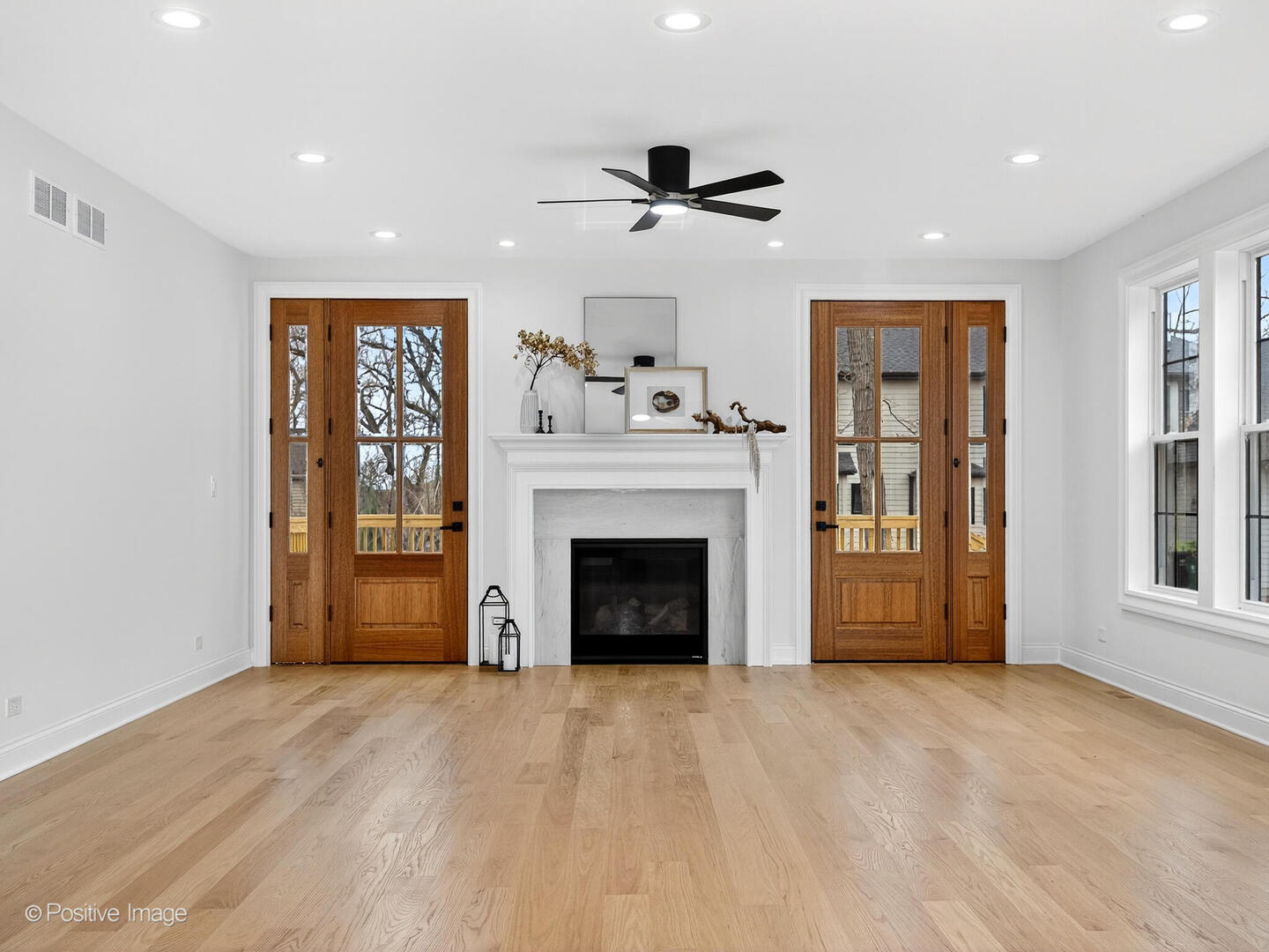 11300 Sequoya Lane, Indian Head Park, IL 60525