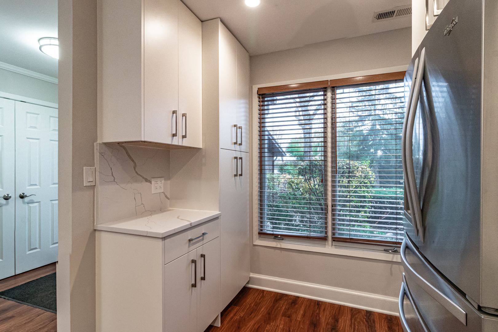 1087 Deerfield Place, Highland Park, IL 60035