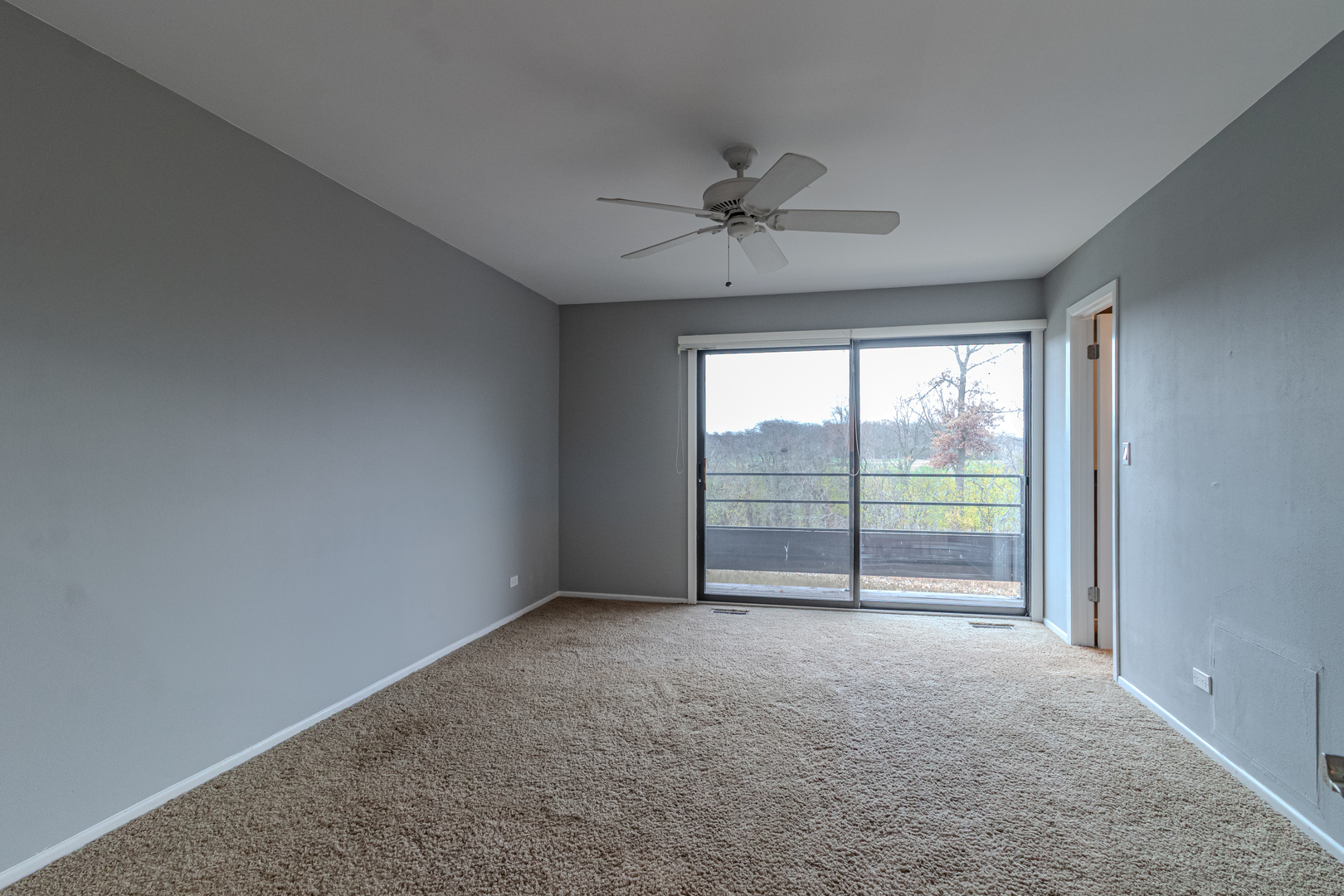 1087 Deerfield Place, Highland Park, IL 60035