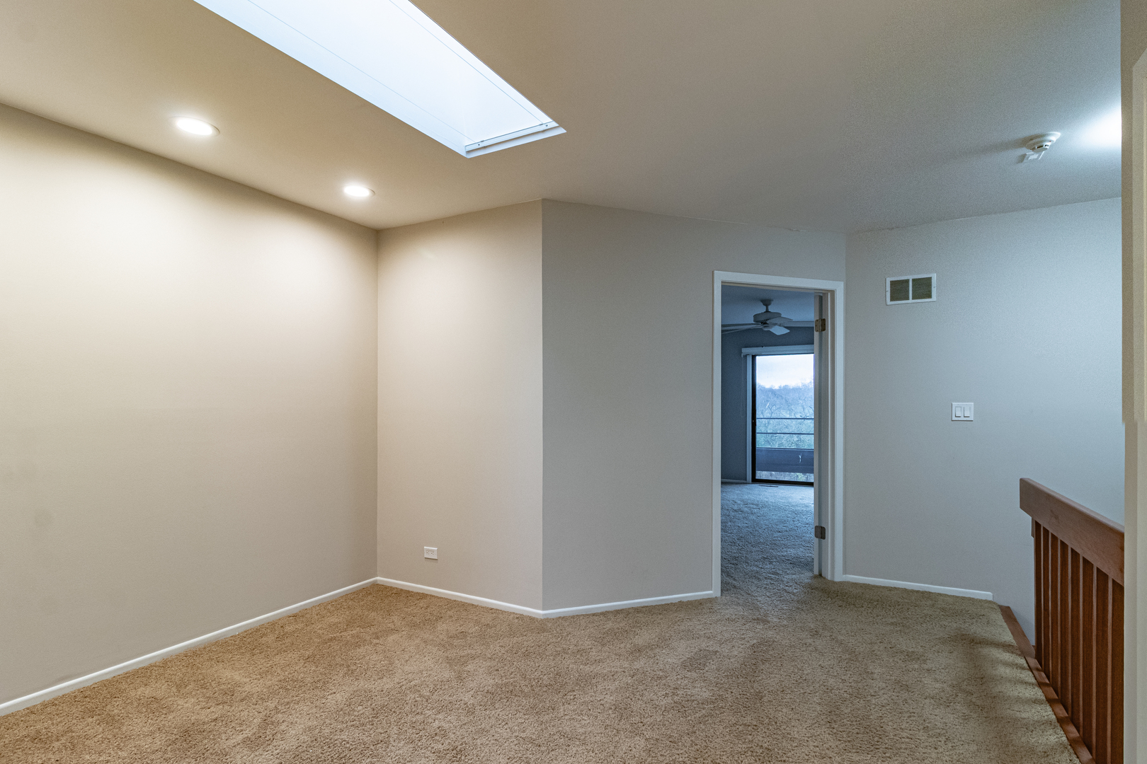 1087 Deerfield Place, Highland Park, IL 60035